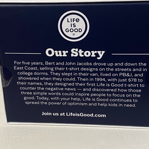 Life is Good Mug 15oz New in Box Blue Flip Flops with Flowers - Picture 2 of 4